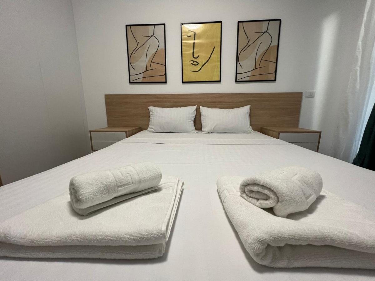 Perfect Host Palas Centru Apartment Яш Екстериор снимка